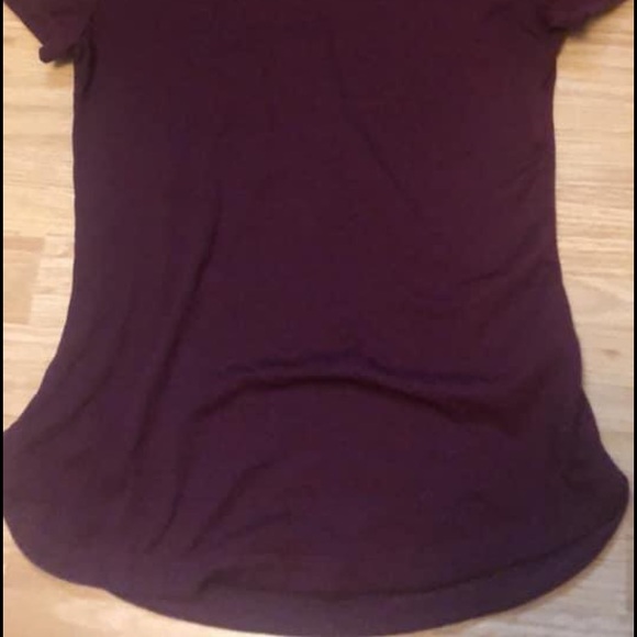 Adidas tee - Picture 2 of 4